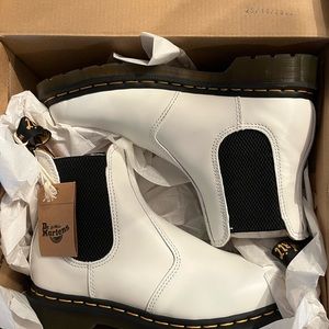 DOC MARTEN Chelsea Boots